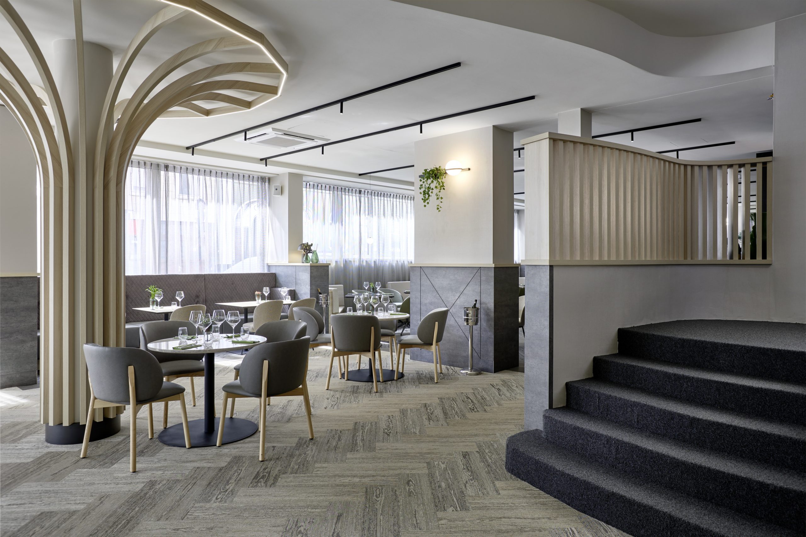 2024-07_JuneSix-Hannover_Restaurant_M1
