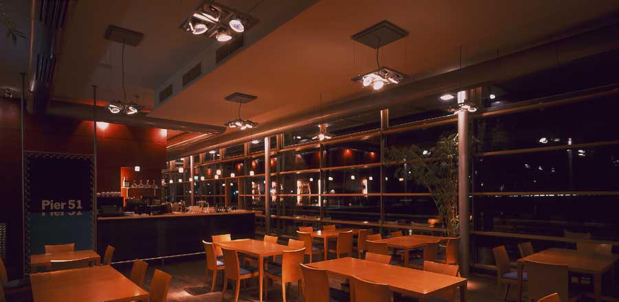 Pier 51, Hannover
Guder-Architekten-Hoffend
Ihmeplatz 7               D-30449 Hannover
T +49.511.2153557 F +49.511.2153559
Soenne - Architekturfotograf
Koenigstrasse 29      D-52064 Aachen
T +49.241.73070     F +49.241.73050